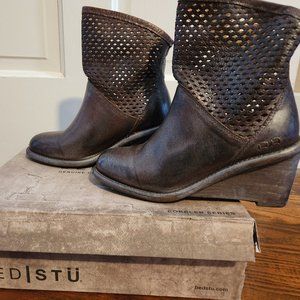 Bedstu womens dutchess size 7 with box
